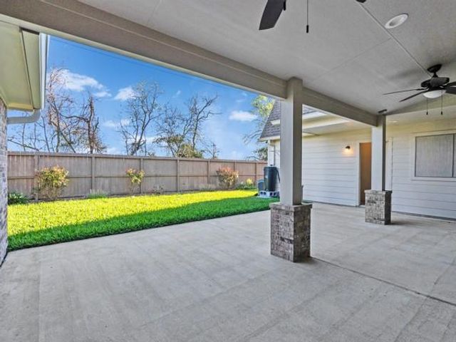 2011 Amado Lane, League City, TX 77573