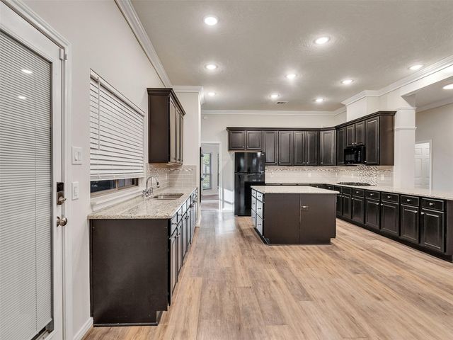 2011 Amado Lane, League City, TX 77573