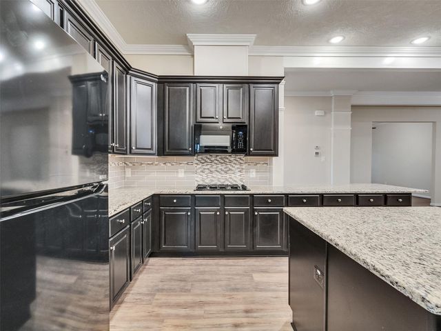 2011 Amado Lane, League City, TX 77573