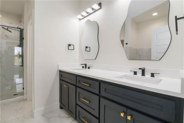 6909 SW Basswood Avenue, Bentonville, AR 72713