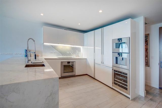 10201 Collins Avenue 804, Bal Harbour, FL 33154