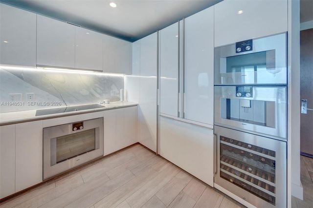 10201 Collins Avenue 804, Bal Harbour, FL 33154