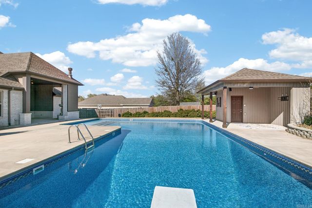 1701 N Lincoln, Cabot, AR 72023