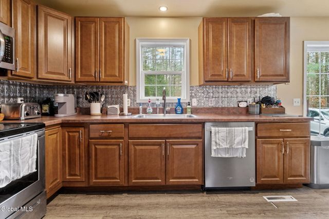 3380 State Highway 30, Gloversville, NY 12078