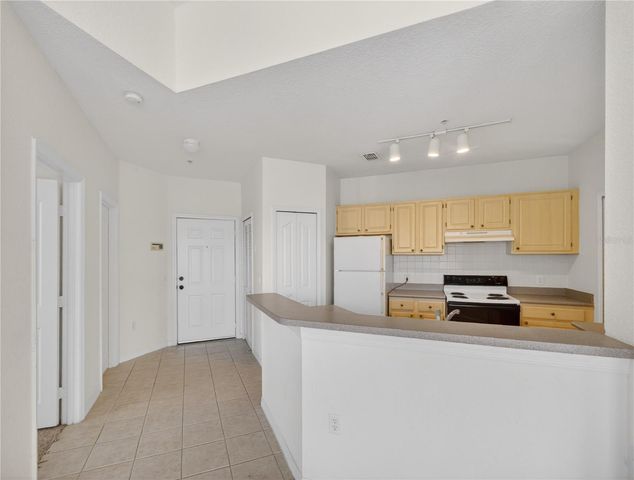 1100 LAKE SHADOW CIRCLE 2307, Maitland, FL 32751