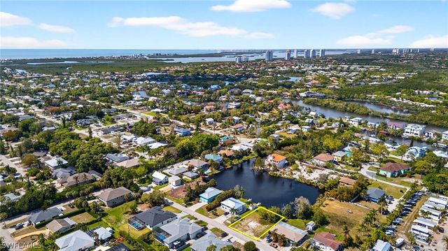 3916 Bennett LN, Bonita Springs, FL 34134