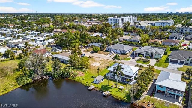 3916 Bennett LN, Bonita Springs, FL 34134