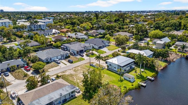 3916 Bennett LN, Bonita Springs, FL 34134