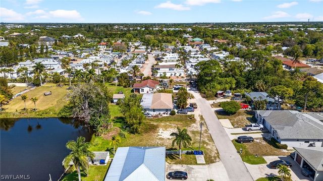 3916 Bennett LN, Bonita Springs, FL 34134