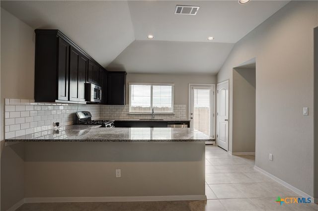 171 White Dunes Drive, Maxwell, TX 78656
