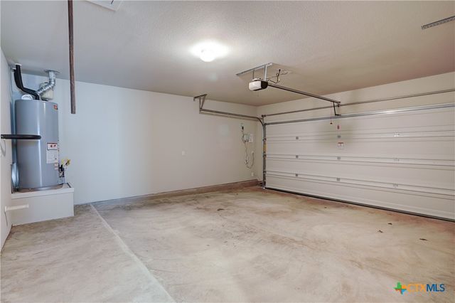 171 White Dunes Drive, Maxwell, TX 78656