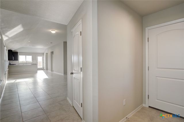 171 White Dunes Drive, Maxwell, TX 78656