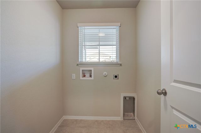 171 White Dunes Drive, Maxwell, TX 78656