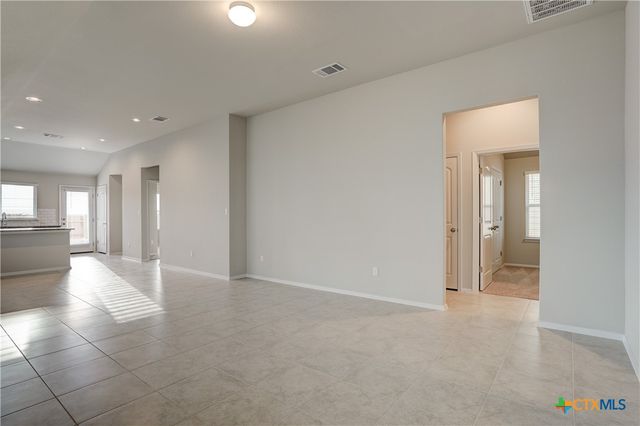 171 White Dunes Drive, Maxwell, TX 78656