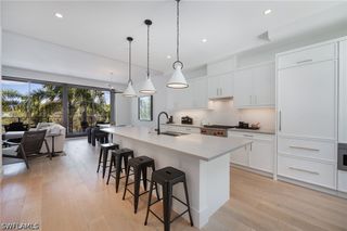 850 Central AVE 204, Naples, FL 34102