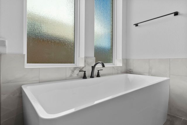 12206 Denham Drive, Mont Belvieu, LA 71127