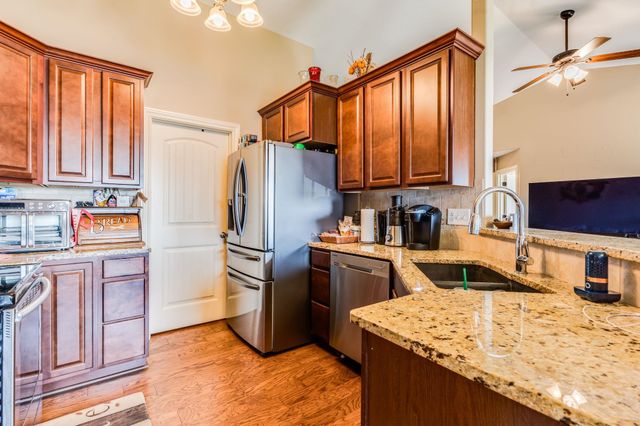 713 E Zuni St., Kechi, KS 67067