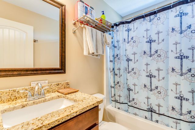 713 E Zuni St., Kechi, KS 67067