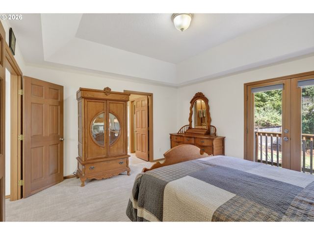 6013 Sw ORCHID Dr, Portland, OR 97219