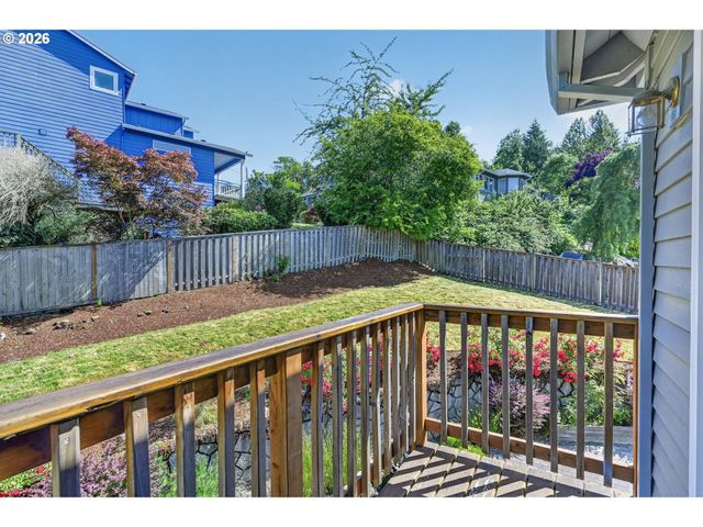 6013 Sw ORCHID Dr, Portland, OR 97219