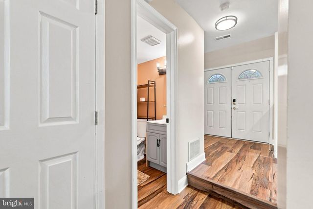 2909 NEEDLEWOOD LN, Bowie, MD 20716