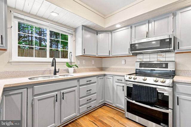 2909 NEEDLEWOOD LN, Bowie, MD 20716