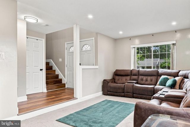 2909 NEEDLEWOOD LN, Bowie, MD 20716