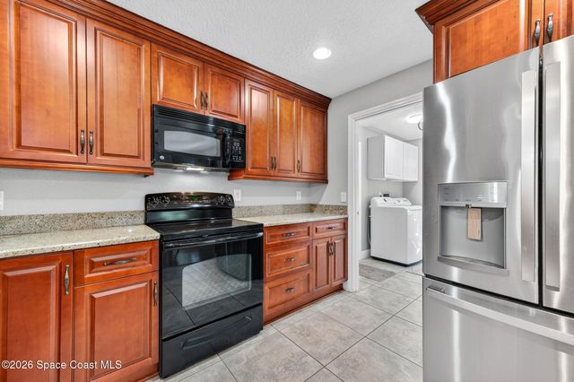 1211 Rainbow Road SE, Palm Bay, FL 32909