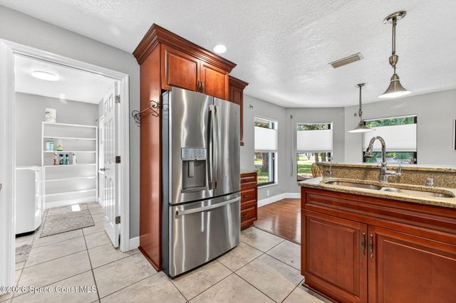 1211 Rainbow Road SE, Palm Bay, FL 32909