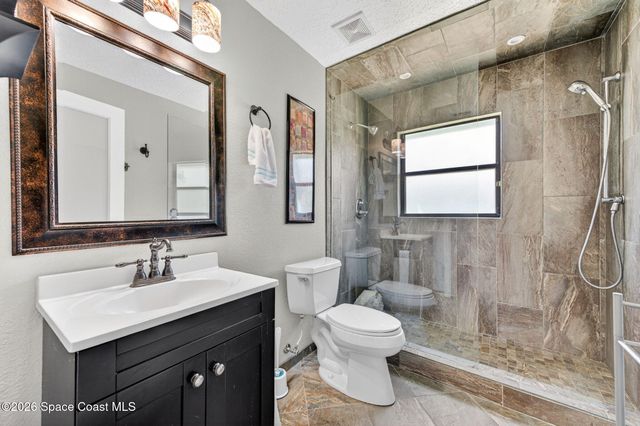 1211 Rainbow Road SE, Palm Bay, FL 32909