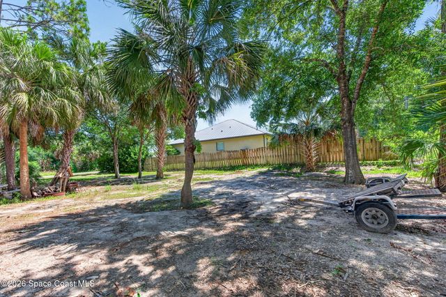 1211 Rainbow Road SE, Palm Bay, FL 32909