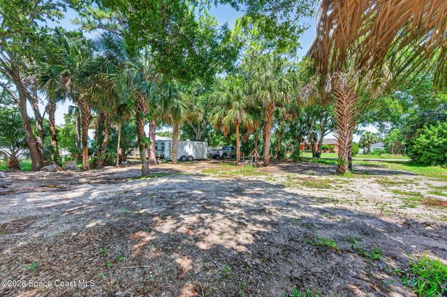 1211 Rainbow Road SE, Palm Bay, FL 32909