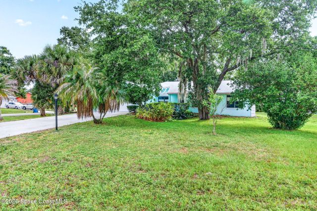 1211 Rainbow Road SE, Palm Bay, FL 32909