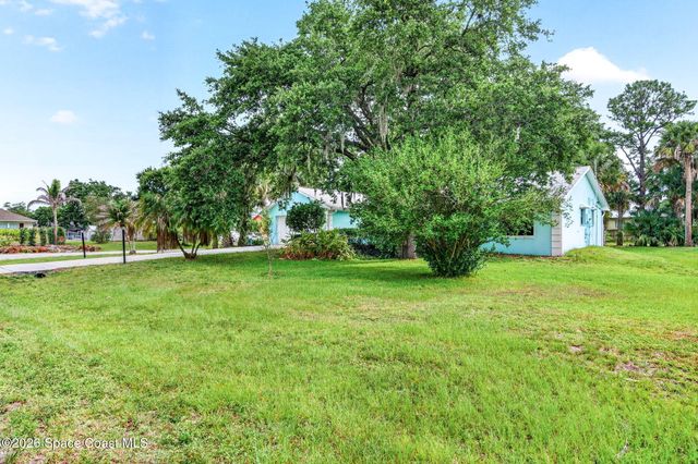 1211 Rainbow Road SE, Palm Bay, FL 32909