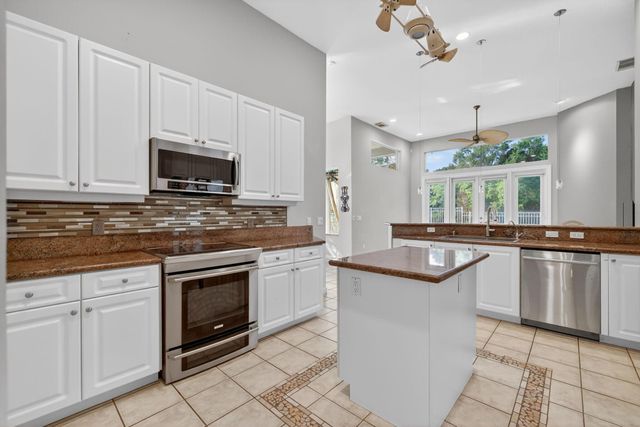 590 SW Saint Johns Bay, Port St Lucie, FL 34986