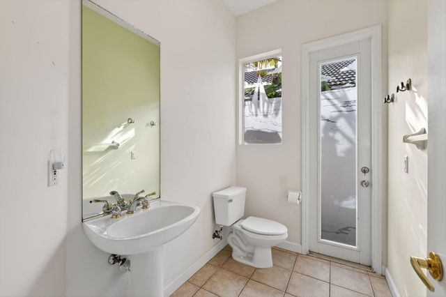 590 SW Saint Johns Bay, Port St Lucie, FL 34986