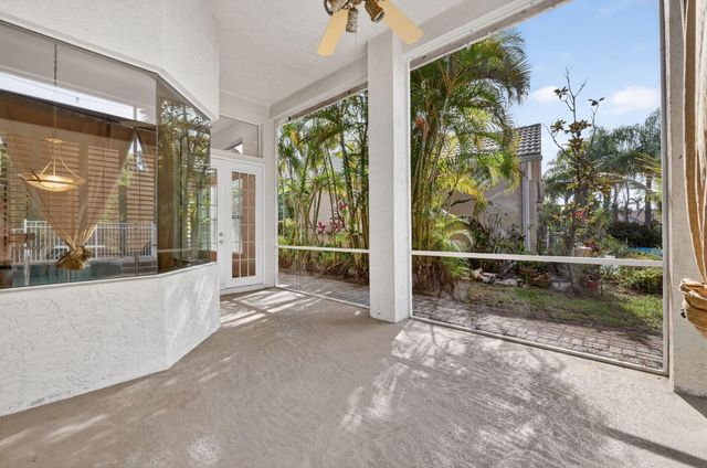 590 SW Saint Johns Bay, Port St Lucie, FL 34986