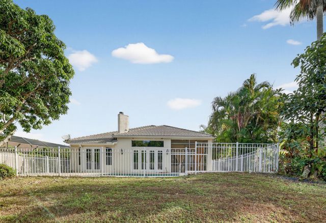 590 SW Saint Johns Bay, Port St Lucie, FL 34986