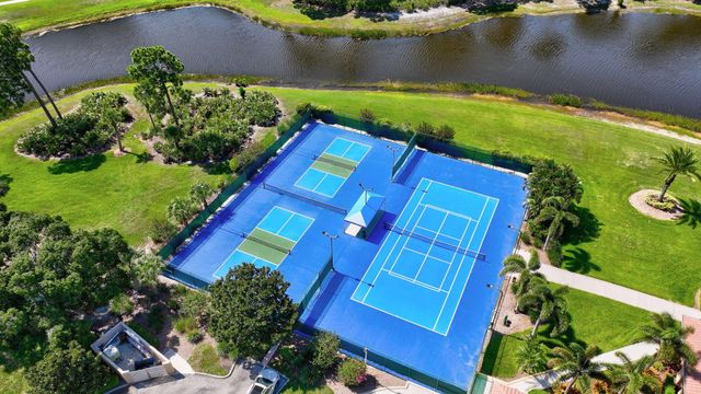 590 SW Saint Johns Bay, Port St Lucie, FL 34986