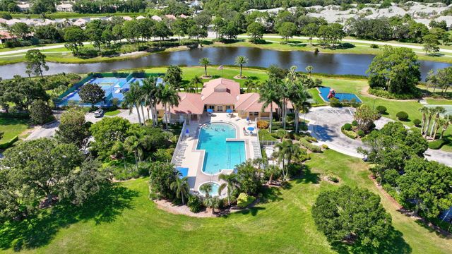 590 SW Saint Johns Bay, Port St Lucie, FL 34986