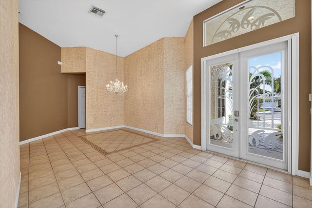 590 SW Saint Johns Bay, Port St Lucie, FL 34986