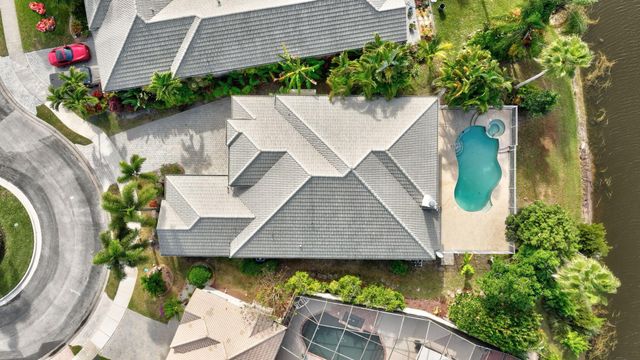 590 SW Saint Johns Bay, Port St Lucie, FL 34986