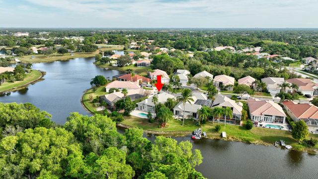 590 SW Saint Johns Bay, Port St Lucie, FL 34986