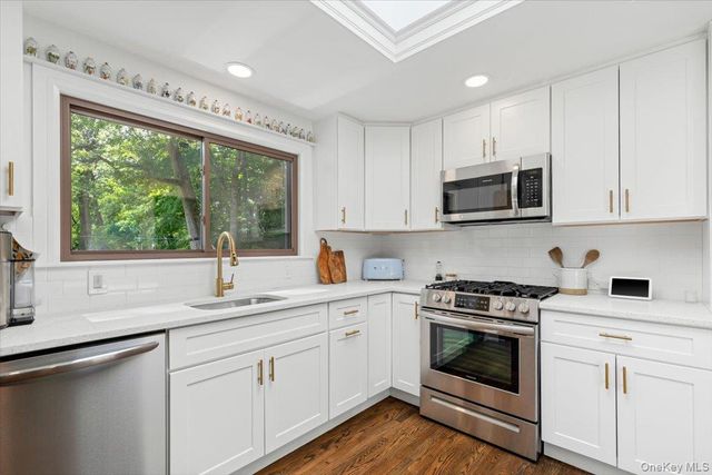 43 WINSLOW Road, White Plains, NY 10606