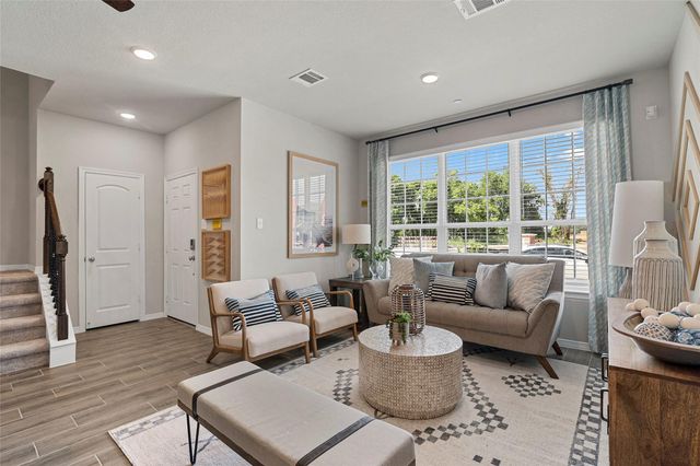 2303 Seven Oaks Boulevard 13, Tomball, TX 77375