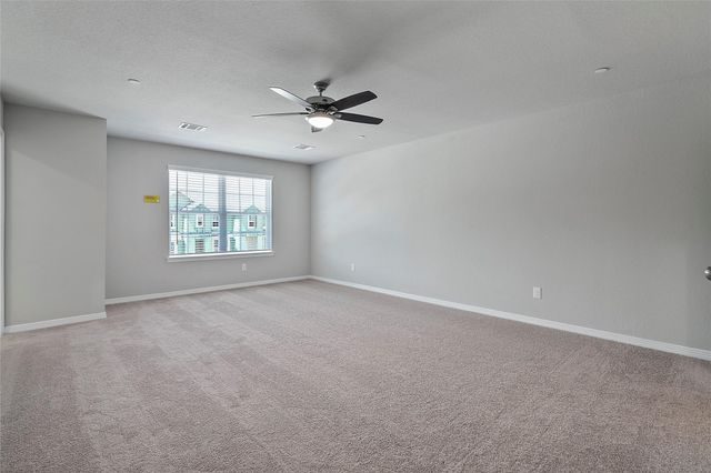 2303 Seven Oaks Boulevard 13, Tomball, TX 77375