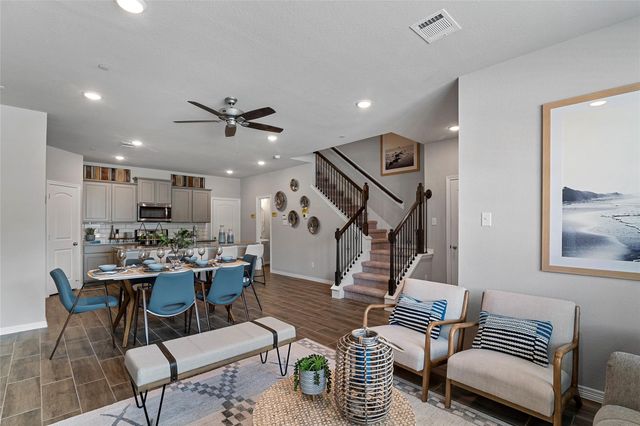 2303 Seven Oaks Boulevard 13, Tomball, TX 77375