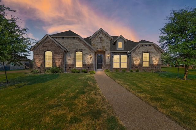 1094 Hesselridge Drive, Hewitt, TX 76643