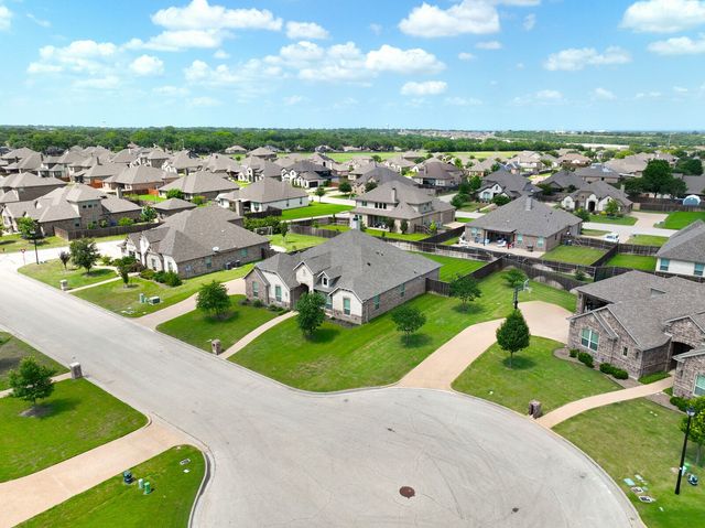 1094 Hesselridge Drive, Hewitt, TX 76643