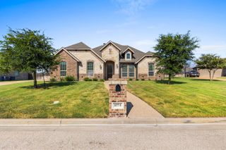 1094 Hesselridge Drive, Hewitt, TX 76643